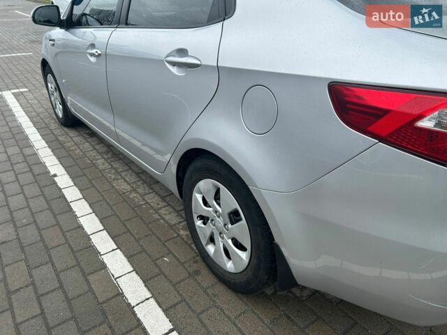 Серый Киа Рио, объемом двигателя 1.4 л и пробегом 144 тыс. км за 6999 $, фото 4 на Automoto.ua