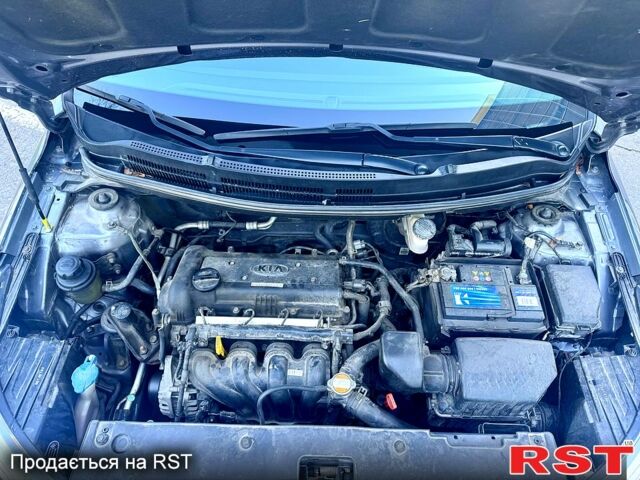 Сірий Кіа Ріо, об'ємом двигуна 1.6 л та пробігом 102 тис. км за 9000 $, фото 11 на Automoto.ua