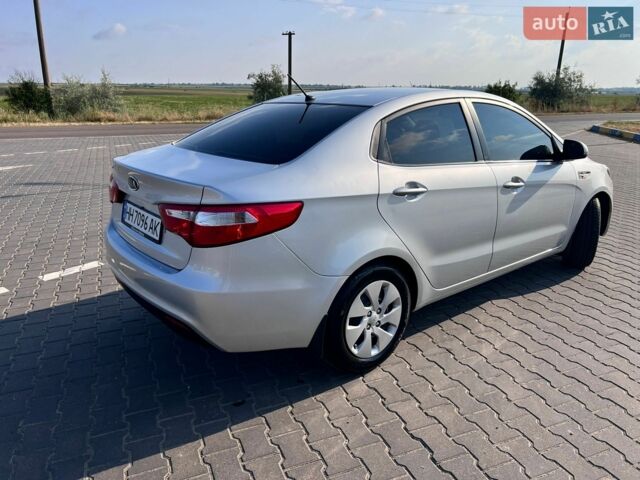 Сірий Кіа Ріо, об'ємом двигуна 1.4 л та пробігом 175 тис. км за 8000 $, фото 6 на Automoto.ua