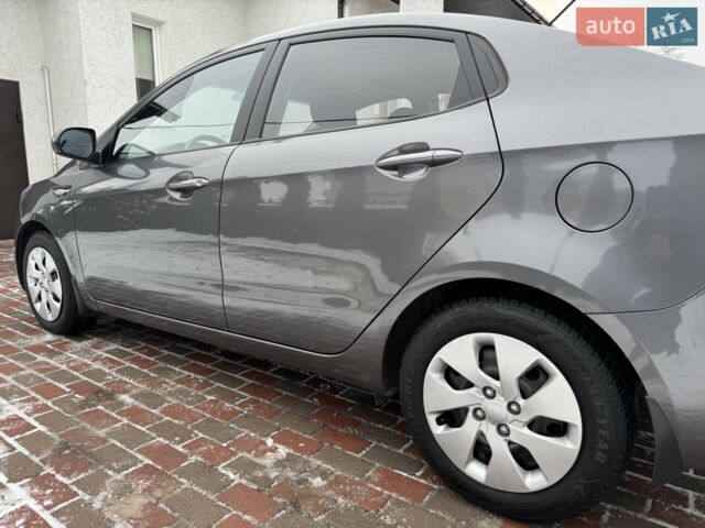 Серый Киа Рио, объемом двигателя 1.4 л и пробегом 82 тыс. км за 9200 $, фото 7 на Automoto.ua
