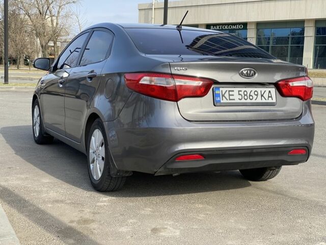 Серый Киа Рио, объемом двигателя 1.6 л и пробегом 184 тыс. км за 7999 $, фото 4 на Automoto.ua