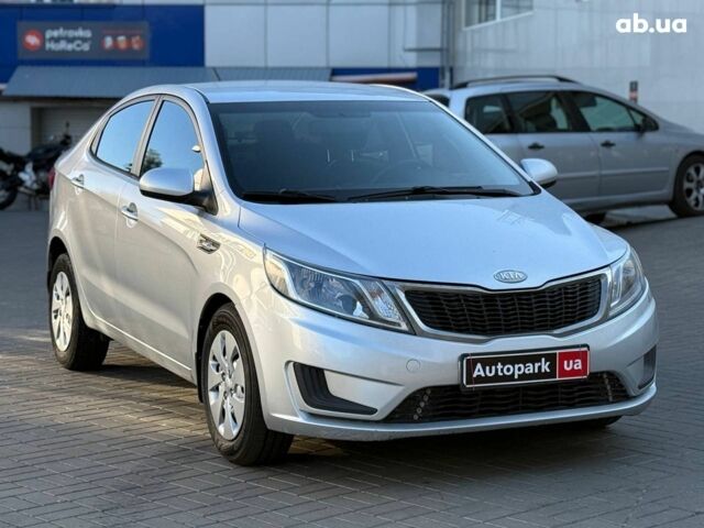 Серый Киа Рио, объемом двигателя 1.4 л и пробегом 200 тыс. км за 7290 $, фото 2 на Automoto.ua