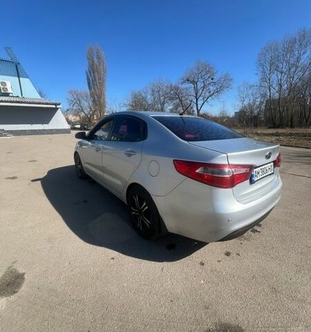 Серый Киа Рио, объемом двигателя 1.4 л и пробегом 247 тыс. км за 6400 $, фото 6 на Automoto.ua