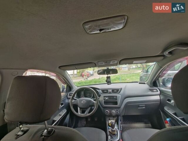 Серый Киа Рио, объемом двигателя 1.4 л и пробегом 242 тыс. км за 5750 $, фото 1 на Automoto.ua