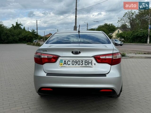 Серый Киа Рио, объемом двигателя 1.4 л и пробегом 128 тыс. км за 6800 $, фото 3 на Automoto.ua