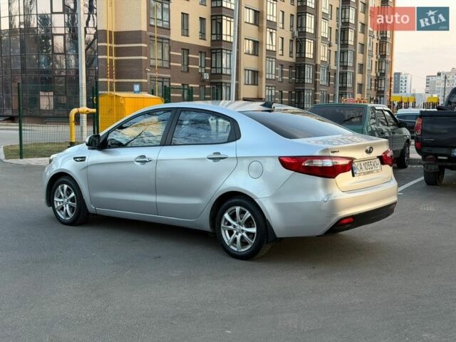 Сірий Кіа Ріо, об'ємом двигуна 1.4 л та пробігом 259 тис. км за 6300 $, фото 4 на Automoto.ua