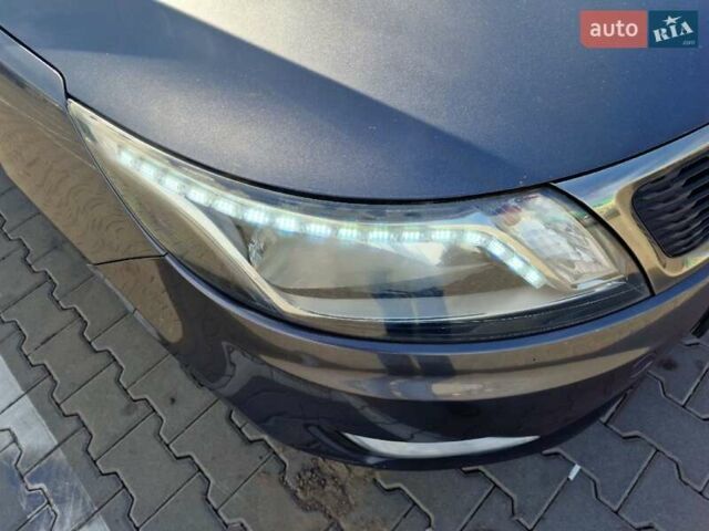 Серый Киа Рио, объемом двигателя 1.4 л и пробегом 187 тыс. км за 4900 $, фото 5 на Automoto.ua
