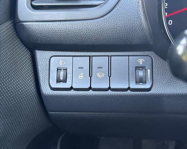 Киа Рио 2012 в Киеве на Automoto.ua Серый Киа Рио, объемом двигателя 1.6 л и пробегом 121 тыс. км за 7200 $, фото 24 на Automoto.ua