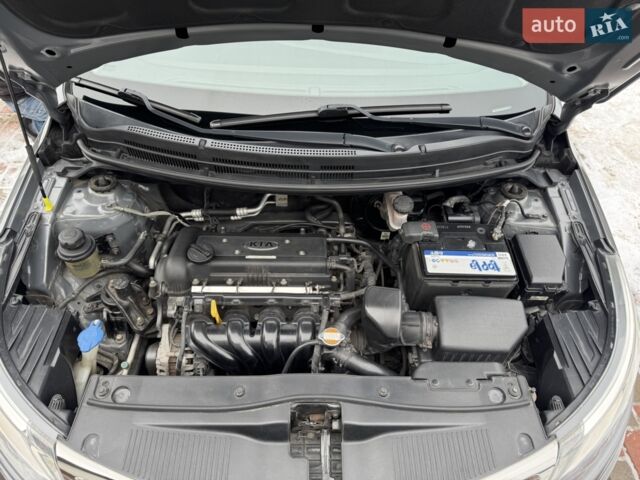 Серый Киа Рио, объемом двигателя 1.4 л и пробегом 82 тыс. км за 9200 $, фото 36 на Automoto.ua