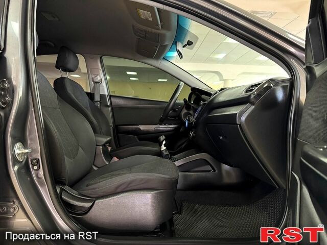 Серый Киа Рио, объемом двигателя 1.6 л и пробегом 230 тыс. км за 6900 $, фото 7 на Automoto.ua