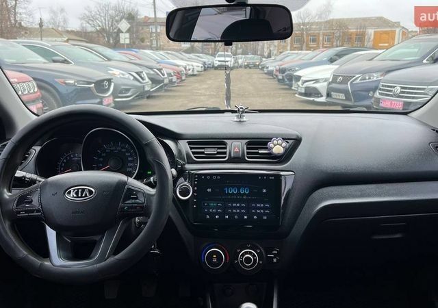 Сірий Кіа Ріо, об'ємом двигуна 1.4 л та пробігом 190 тис. км за 7500 $, фото 14 на Automoto.ua
