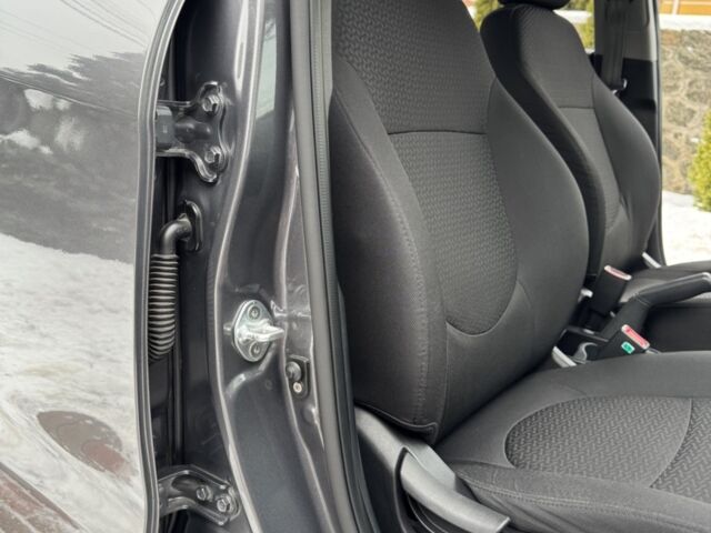 Серый Киа Рио, объемом двигателя 1.4 л и пробегом 82 тыс. км за 9200 $, фото 24 на Automoto.ua