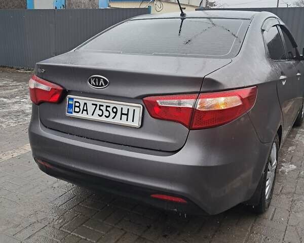 Сірий Кіа Ріо, об'ємом двигуна 1.59 л та пробігом 119 тис. км за 8000 $, фото 2 на Automoto.ua