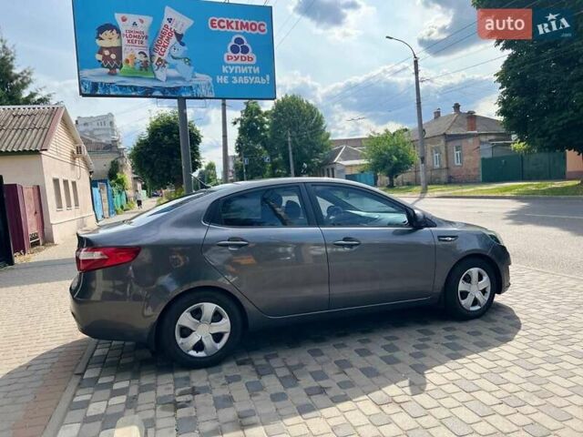 Серый Киа Рио, объемом двигателя 1.4 л и пробегом 254 тыс. км за 6500 $, фото 4 на Automoto.ua
