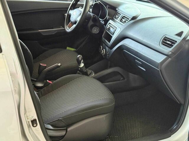 Серый Киа Рио, объемом двигателя 1.4 л и пробегом 200 тыс. км за 6840 $, фото 13 на Automoto.ua