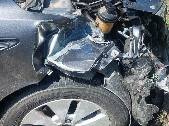 Сірий Кіа Ріо, об'ємом двигуна 1.6 л та пробігом 190 тис. км за 3600 $, фото 3 на Automoto.ua
