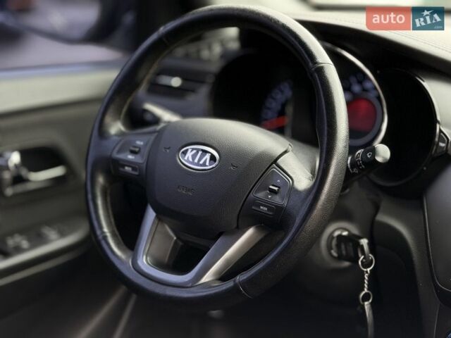 Серый Киа Рио, объемом двигателя 1.59 л и пробегом 180 тыс. км за 7300 $, фото 13 на Automoto.ua