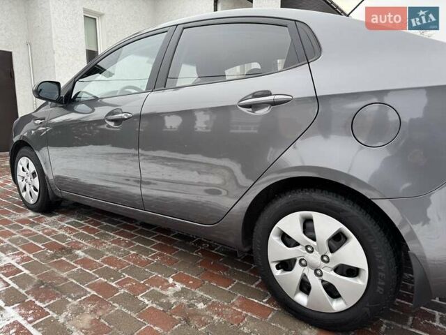 Серый Киа Рио, объемом двигателя 1.4 л и пробегом 82 тыс. км за 9200 $, фото 7 на Automoto.ua