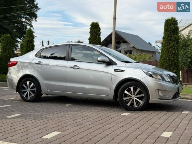 Сірий Кіа Ріо, об'ємом двигуна 1.6 л та пробігом 185 тис. км за 7650 $, фото 2 на Automoto.ua