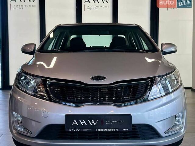 Сірий Кіа Ріо, об'ємом двигуна 1.59 л та пробігом 56 тис. км за 9390 $, фото 1 на Automoto.ua