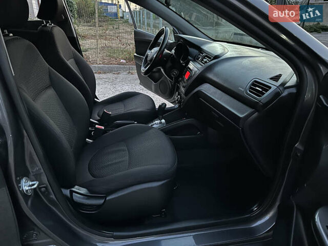 Сірий Кіа Ріо, об'ємом двигуна 1.6 л та пробігом 130 тис. км за 8500 $, фото 2 на Automoto.ua