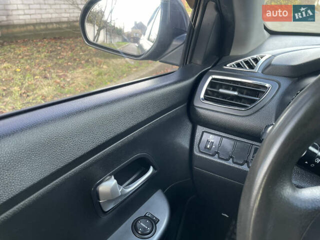 Серый Киа Рио, объемом двигателя 1.4 л и пробегом 167 тыс. км за 5999 $, фото 23 на Automoto.ua