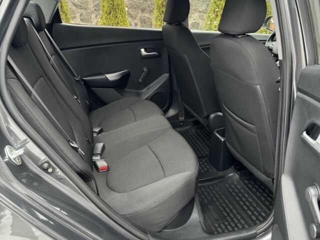 Серый Киа Рио, объемом двигателя 1.4 л и пробегом 82 тыс. км за 9200 $, фото 26 на Automoto.ua