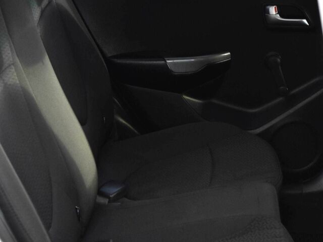 Сірий Кіа Ріо, об'ємом двигуна 1.4 л та пробігом 226 тис. км за 6999 $, фото 15 на Automoto.ua