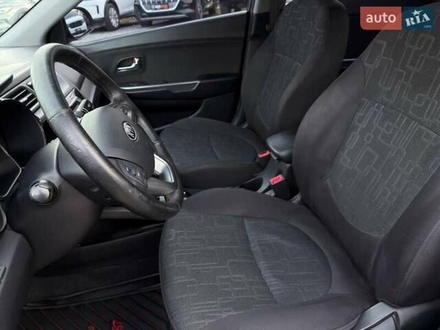 Киа Рио 2012 в Харькове на Automoto.ua Серый Киа Рио, объемом двигателя 1.6 л и пробегом 95 тыс. км за 9500 $, фото 11 на Automoto.ua