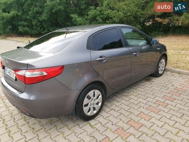 Сірий Кіа Ріо, об'ємом двигуна 1.4 л та пробігом 147 тис. км за 7400 $, фото 3 на Automoto.ua