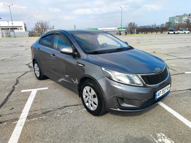 Серый Киа Рио, объемом двигателя 1.4 л и пробегом 260 тыс. км за 5000 $, фото 2 на Automoto.ua