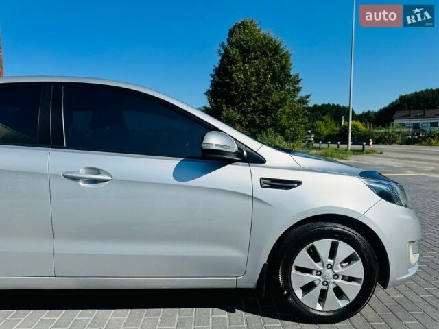 Сірий Кіа Ріо, об'ємом двигуна 1.59 л та пробігом 163 тис. км за 8750 $, фото 6 на Automoto.ua