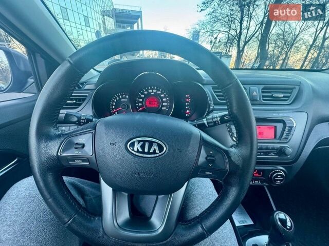 Сірий Кіа Ріо, об'ємом двигуна 1.59 л та пробігом 105 тис. км за 9000 $, фото 11 на Automoto.ua