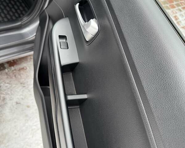 Серый Киа Рио, объемом двигателя 1.4 л и пробегом 82 тыс. км за 9200 $, фото 23 на Automoto.ua