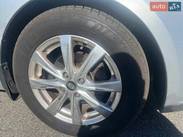Серый Киа Рио, объемом двигателя 1.4 л и пробегом 88 тыс. км за 6700 $, фото 14 на Automoto.ua