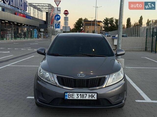 Сірий Кіа Ріо, об'ємом двигуна 1.4 л та пробігом 170 тис. км за 5500 $, фото 4 на Automoto.ua