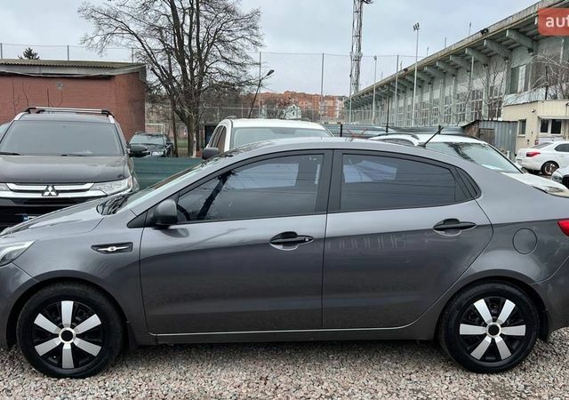 Сірий Кіа Ріо, об'ємом двигуна 1.4 л та пробігом 190 тис. км за 7500 $, фото 3 на Automoto.ua
