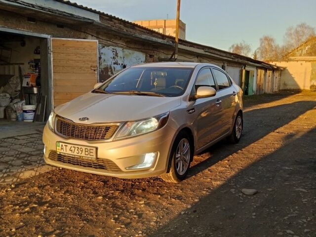 Сірий Кіа Ріо, об'ємом двигуна 1.4 л та пробігом 230 тис. км за 5200 $, фото 7 на Automoto.ua