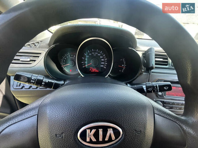Серый Киа Рио, объемом двигателя 1.6 л и пробегом 250 тыс. км за 6999 $, фото 18 на Automoto.ua