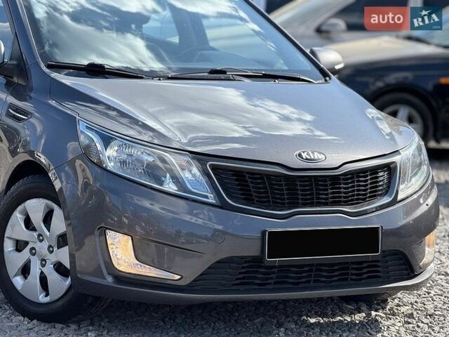 Сірий Кіа Ріо, об'ємом двигуна 1.6 л та пробігом 162 тис. км за 7000 $, фото 5 на Automoto.ua