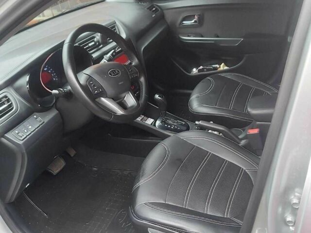 Серый Киа Рио, объемом двигателя 1.6 л и пробегом 138 тыс. км за 7900 $, фото 5 на Automoto.ua