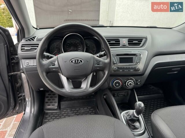 Серый Киа Рио, объемом двигателя 1.4 л и пробегом 82 тыс. км за 9200 $, фото 19 на Automoto.ua