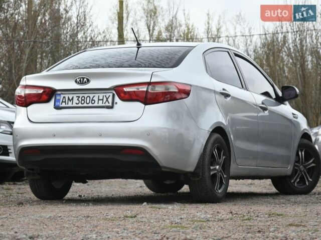 Серый Киа Рио, объемом двигателя 1.4 л и пробегом 247 тыс. км за 5800 $, фото 6 на Automoto.ua