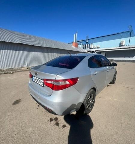 Серый Киа Рио, объемом двигателя 1.4 л и пробегом 247 тыс. км за 6400 $, фото 4 на Automoto.ua