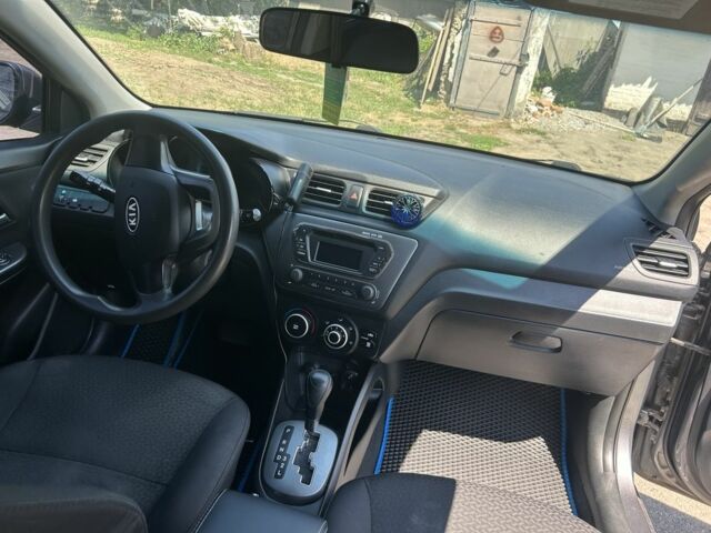 Серый Киа Рио, объемом двигателя 1.6 л и пробегом 250 тыс. км за 8299 $, фото 11 на Automoto.ua