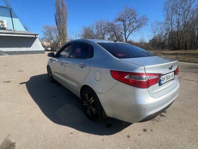 Серый Киа Рио, объемом двигателя 1.4 л и пробегом 247 тыс. км за 5253 $, фото 6 на Automoto.ua