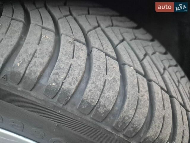Серый Киа Рио, объемом двигателя 1.6 л и пробегом 150 тыс. км за 7950 $, фото 24 на Automoto.ua