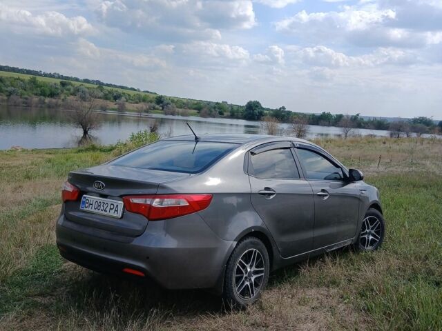 Сірий Кіа Ріо, об'ємом двигуна 1.4 л та пробігом 218 тис. км за 5800 $, фото 5 на Automoto.ua
