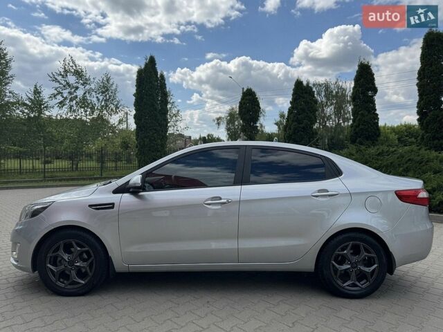 Сірий Кіа Ріо, об'ємом двигуна 1.6 л та пробігом 161 тис. км за 7700 $, фото 3 на Automoto.ua