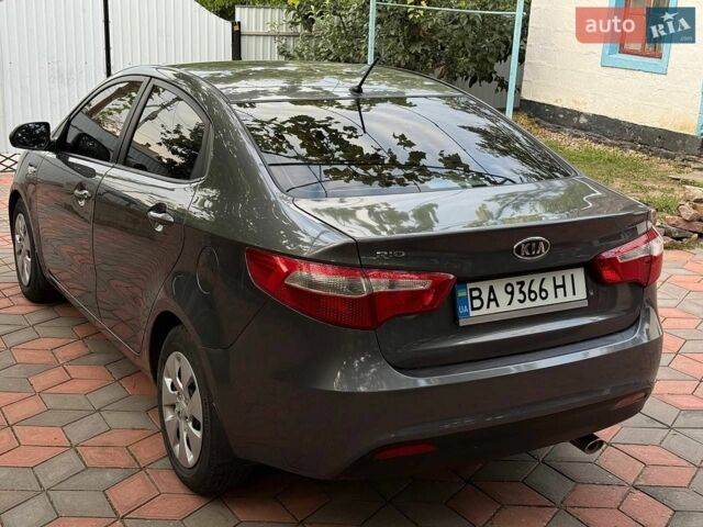 Серый Киа Рио, объемом двигателя 1.4 л и пробегом 170 тыс. км за 6000 $, фото 11 на Automoto.ua
